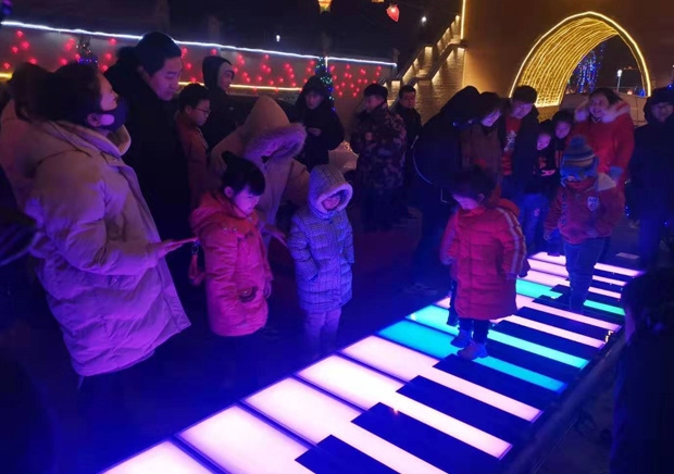 上海鋼琴地磚燈